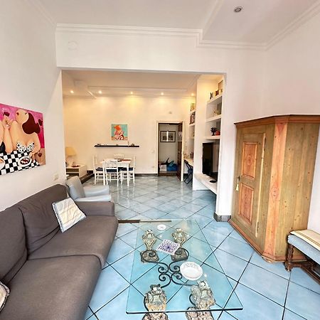 City Life Apartment Наполи Екстериор снимка